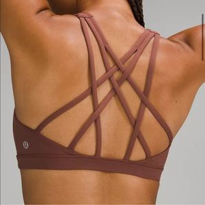 Lululemon Free to be Serene Bra
